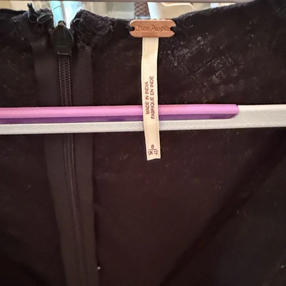 Free People Black Lace-Waist V-Neck Mini Dress The delightful size 8 - Picture 3 of 3